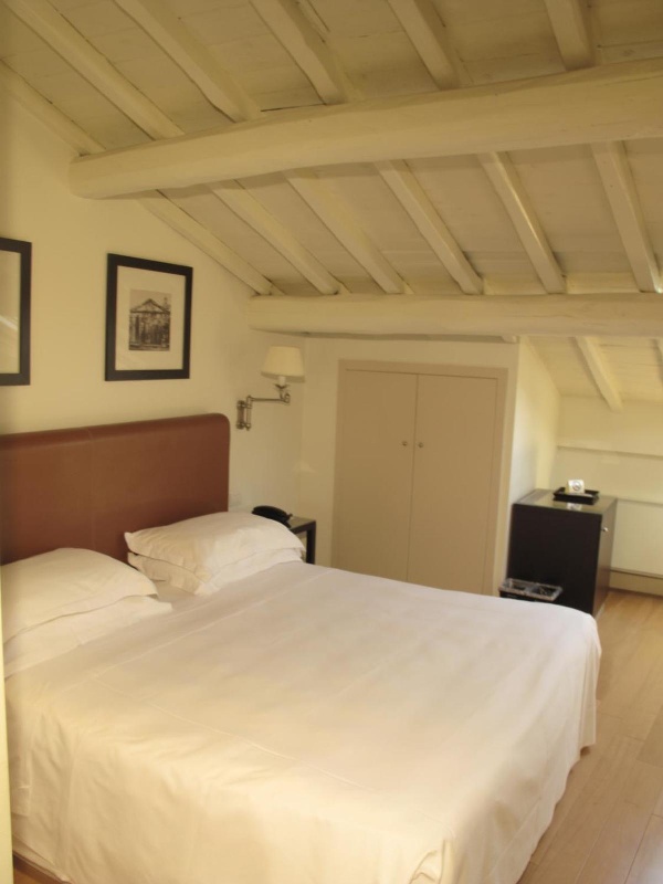 Hotel Albergo Santa Chiara image 3